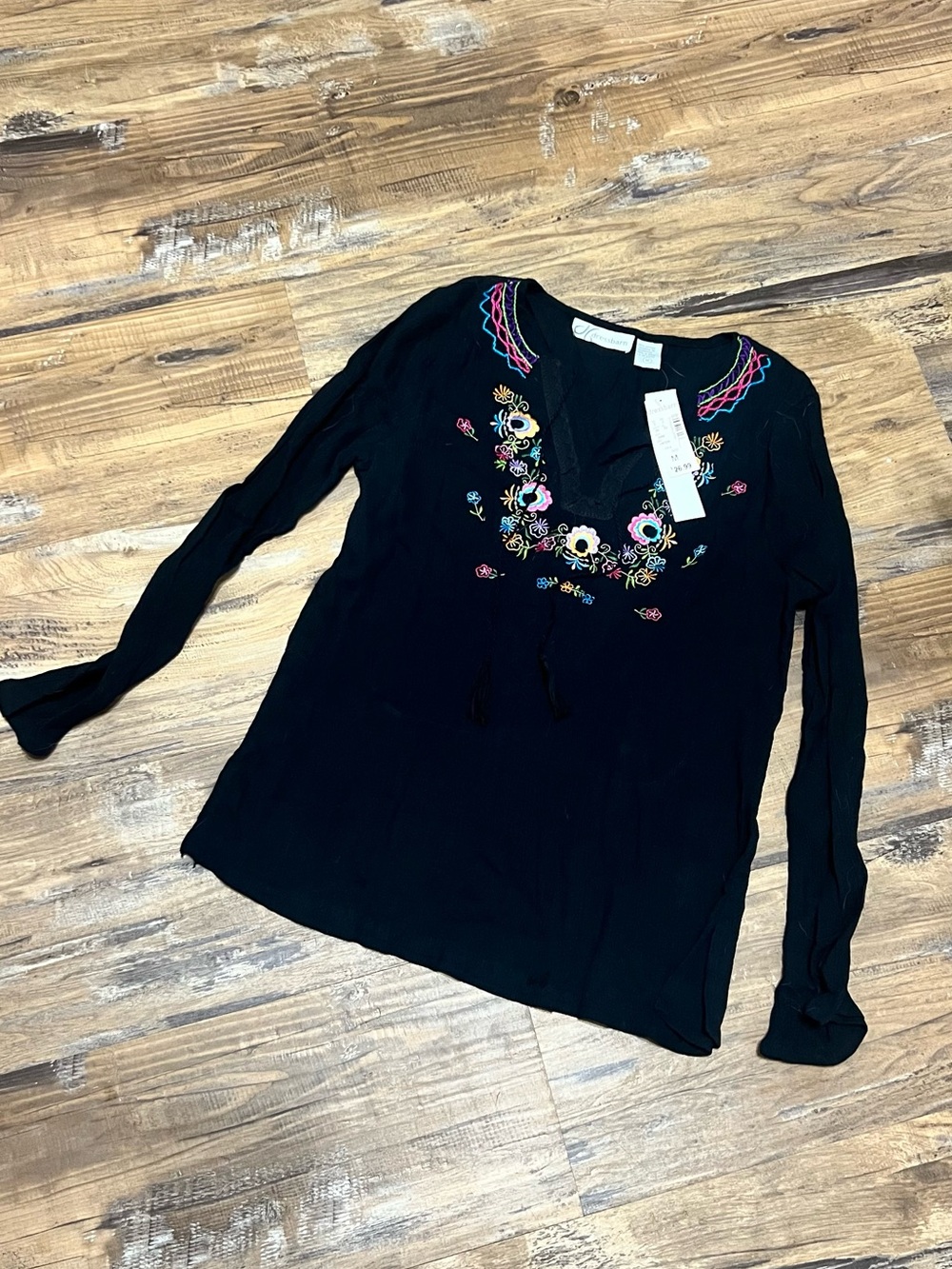 dressbarn Black Long-Sleeve Embroidered Tunic Top